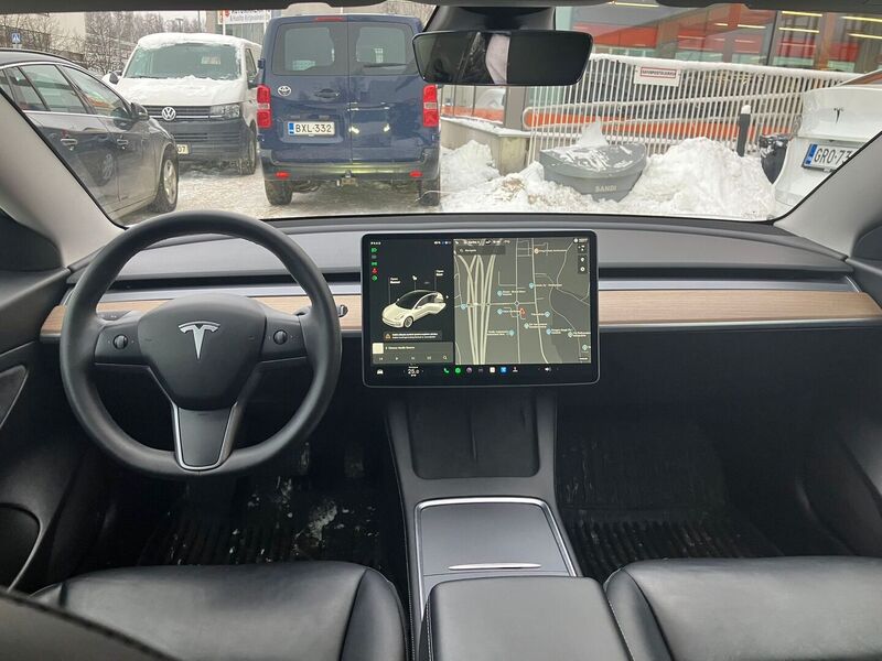 Tesla Model 3 vaihtoauto