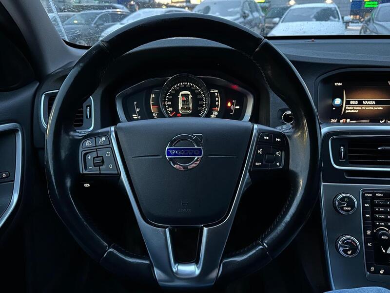 Volvo V60 Cross Country vaihtoauto