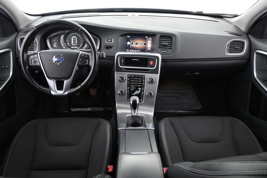 Volvo V60 Cross Country vaihtoauto