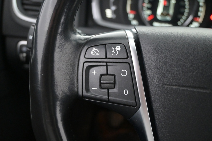 Volvo V60 Cross Country vaihtoauto