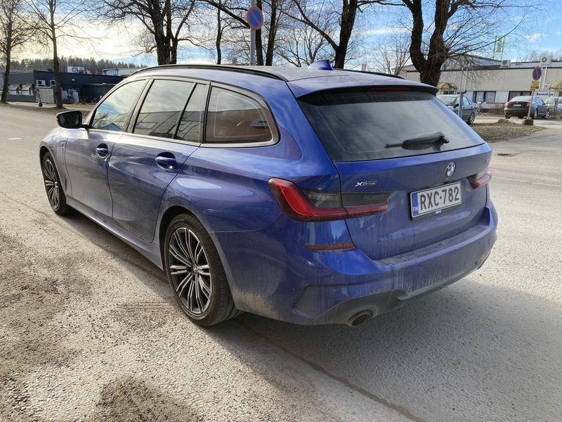 BMW 330 vaihtoauto