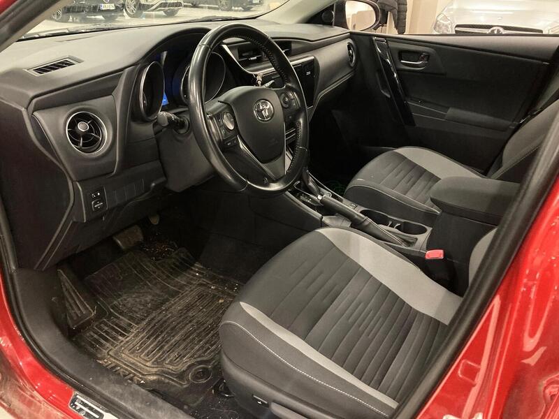 Toyota Auris vaihtoauto