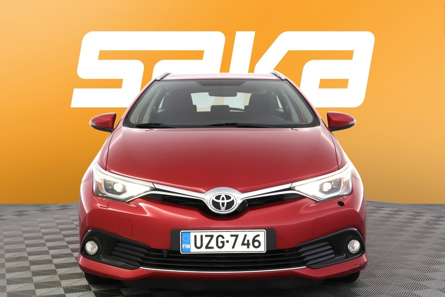 Toyota Auris vaihtoauto