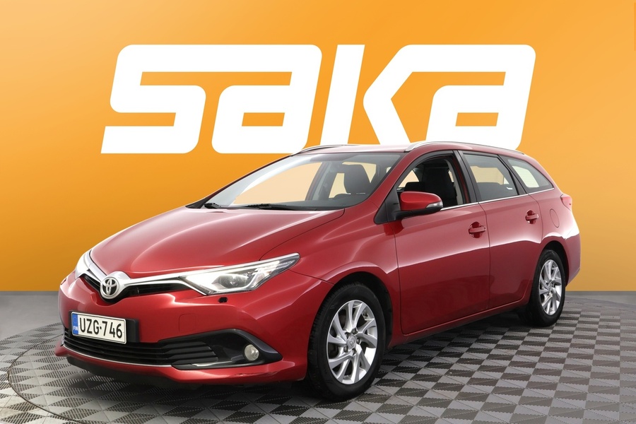 Toyota Auris vaihtoauto