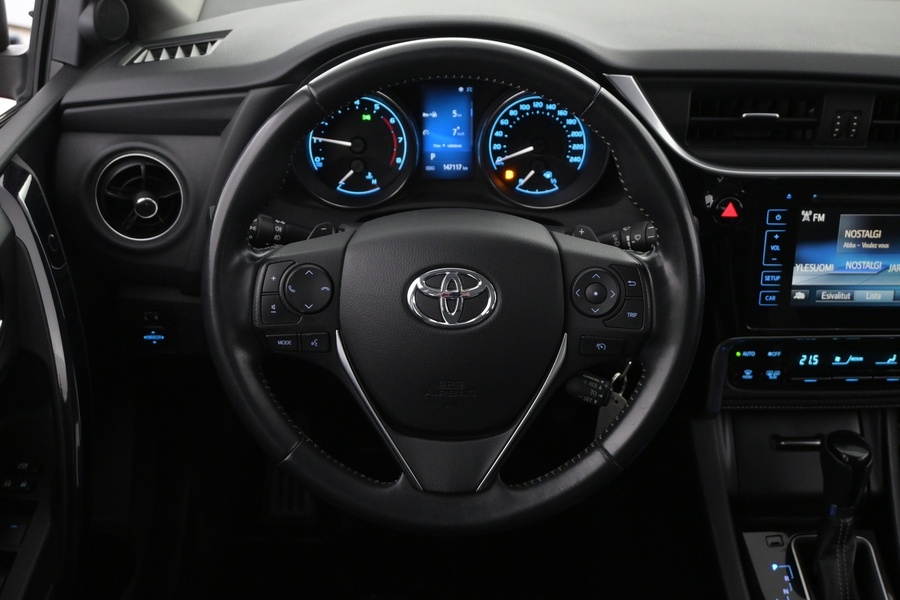 Toyota Auris vaihtoauto
