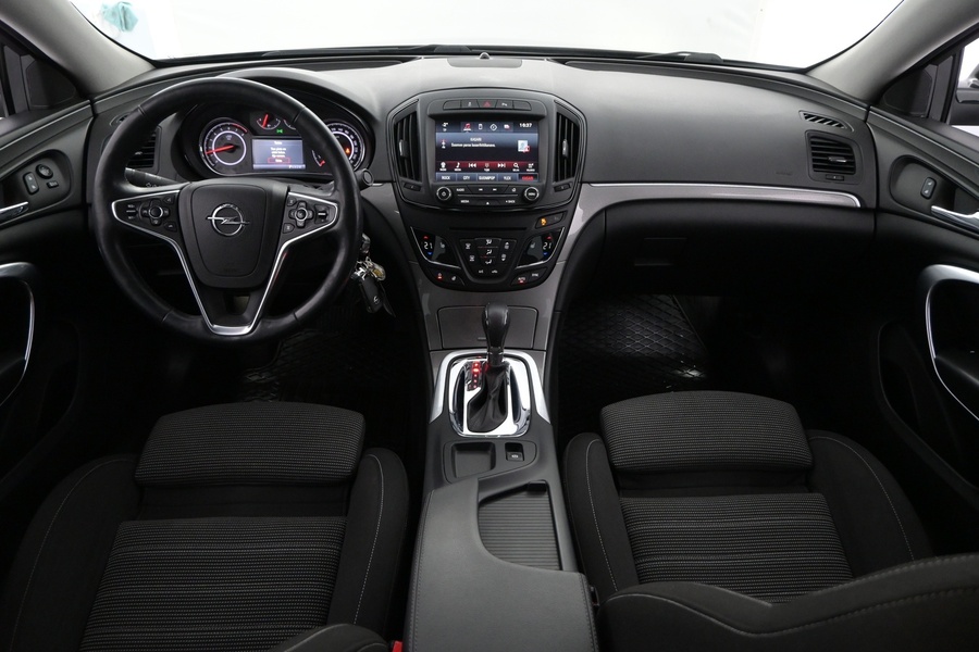 Opel Insignia vaihtoauto