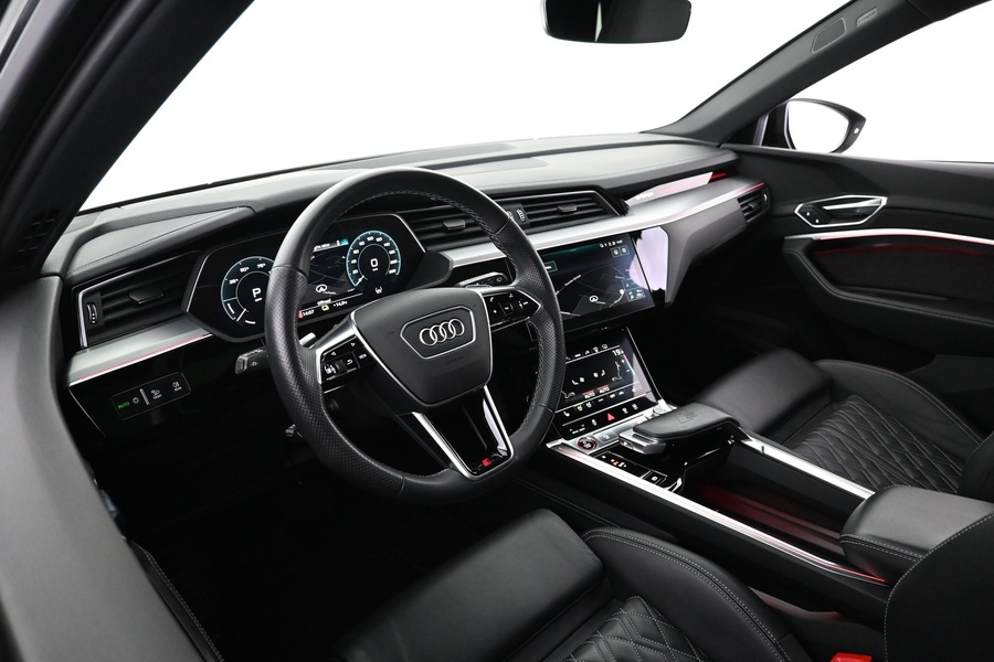 Audi e-tron vaihtoauto