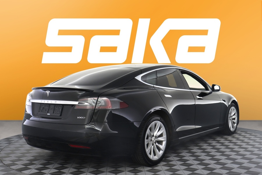 Tesla Model S vaihtoauto