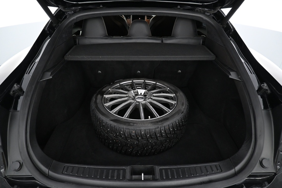 Tesla Model S vaihtoauto