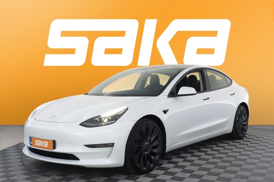Tesla Model 3 vaihtoauto