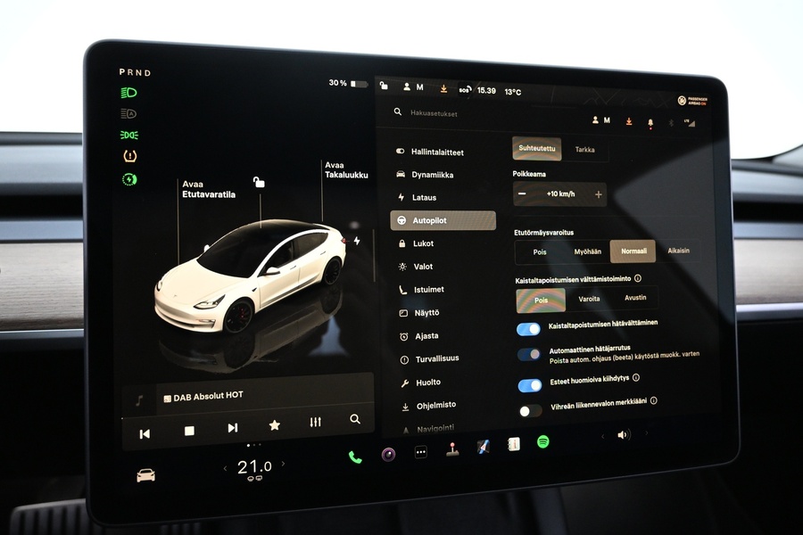 Tesla Model 3 vaihtoauto