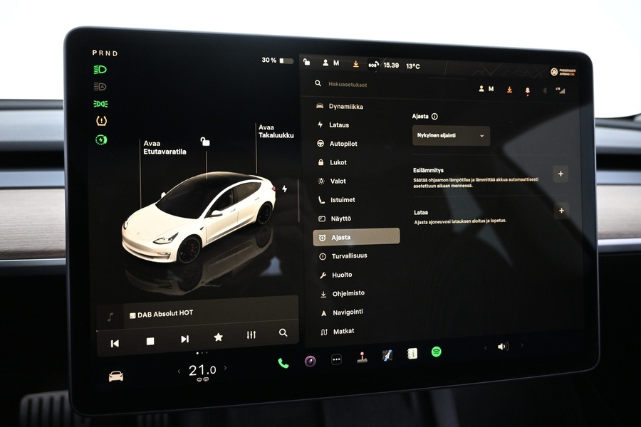Tesla Model 3 vaihtoauto