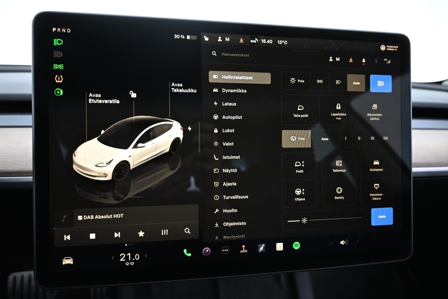 Tesla Model 3 vaihtoauto