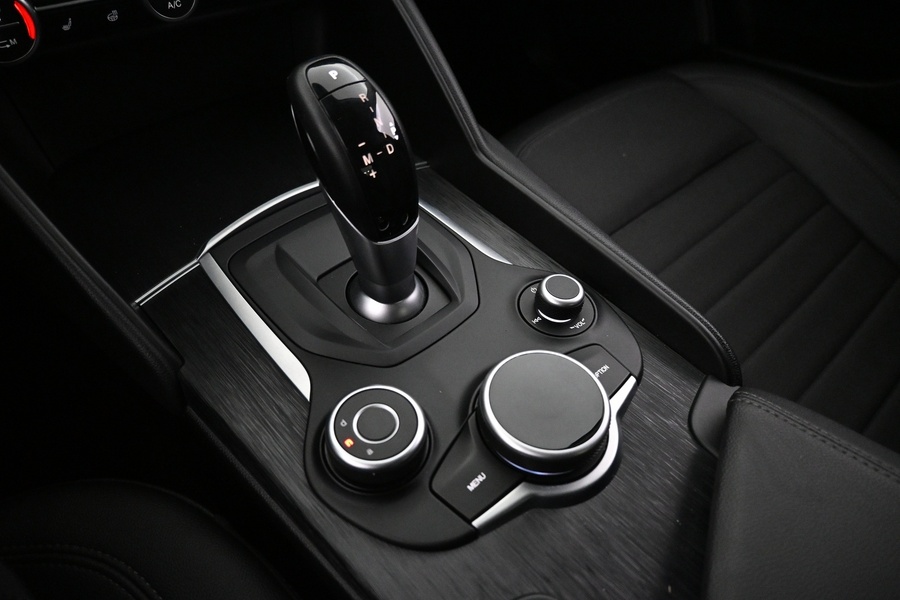 Alfa Romeo Giulia vaihtoauto