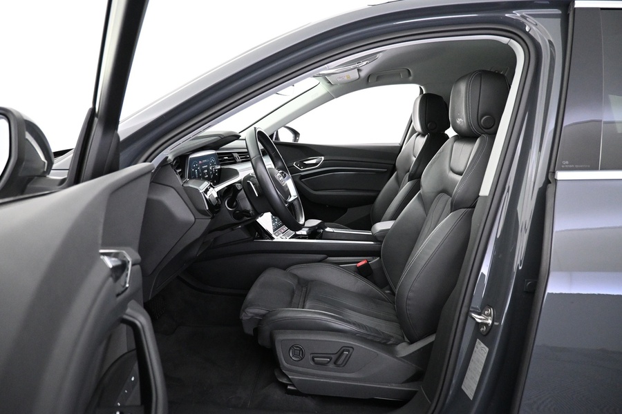 Audi Q8 e-tron vaihtoauto