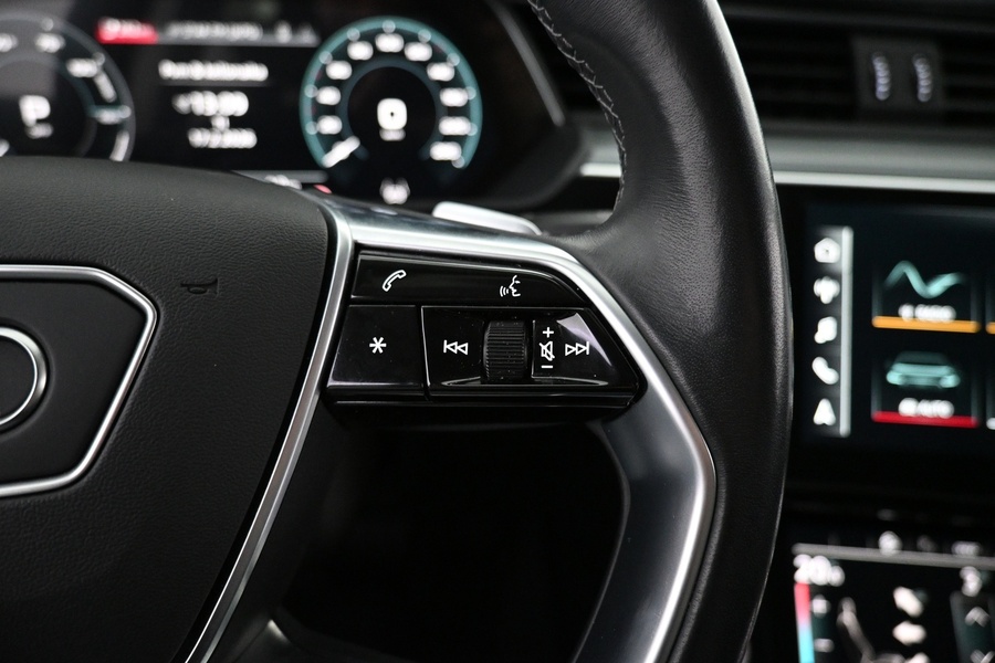 Audi Q8 e-tron vaihtoauto