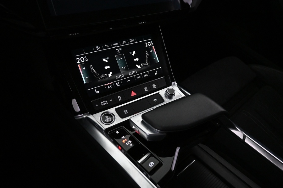 Audi Q8 e-tron vaihtoauto