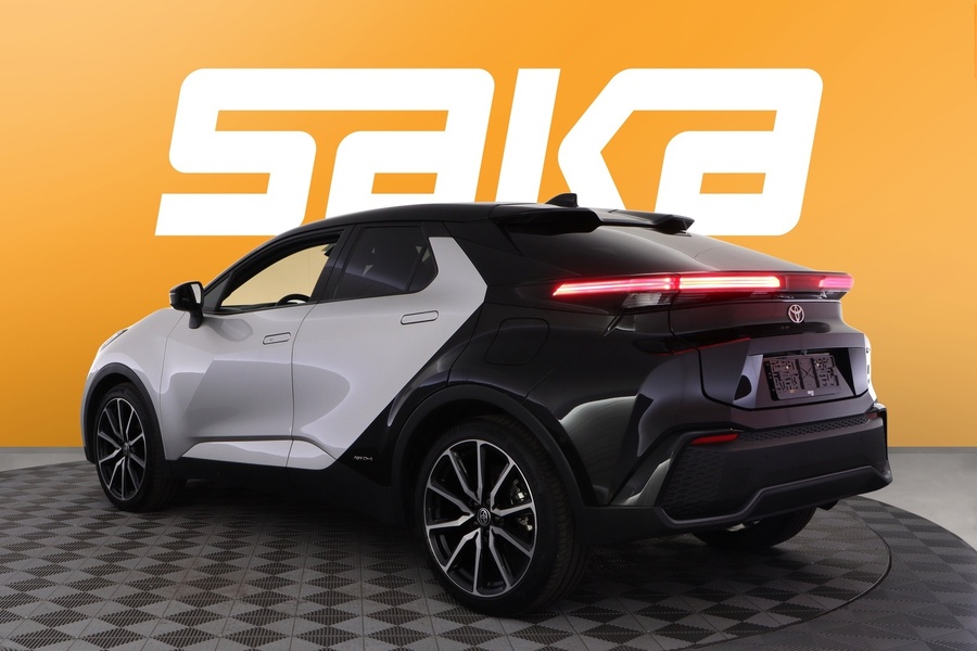 Toyota C-HR vaihtoauto