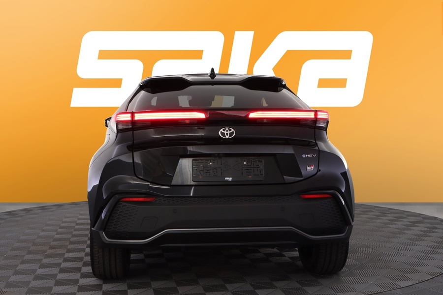 Toyota C-HR vaihtoauto