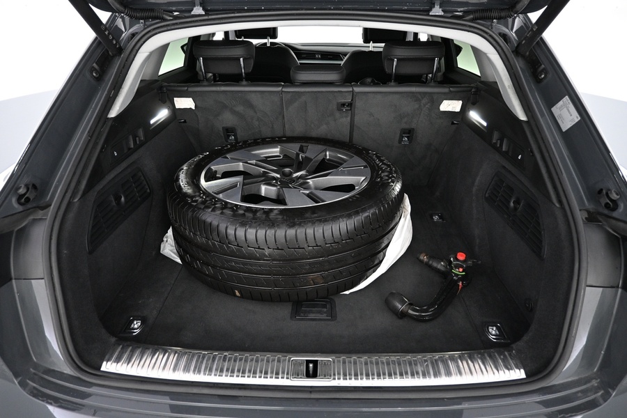 Audi Q8 e-tron vaihtoauto