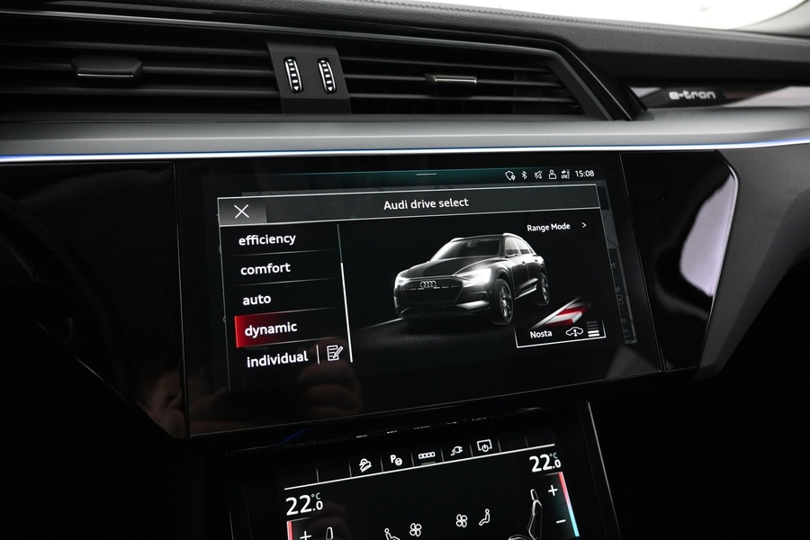 Audi Q8 e-tron vaihtoauto