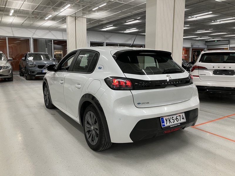 Peugeot e-208 vaihtoauto