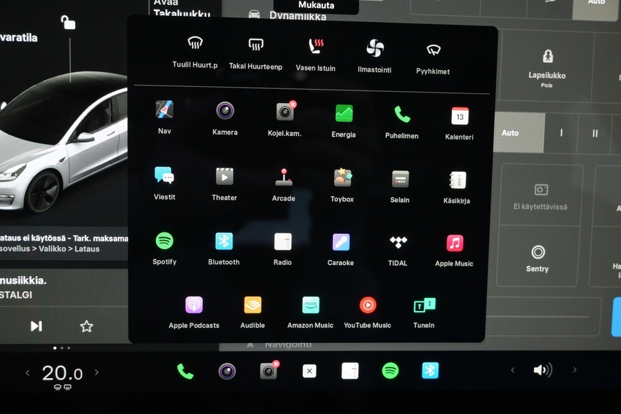 Tesla Model 3 vaihtoauto