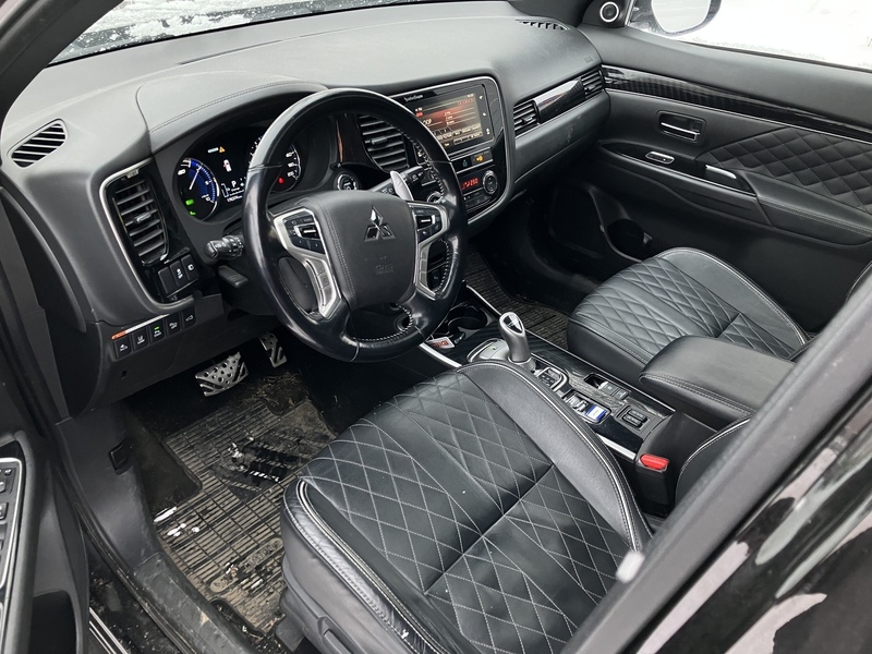 Mitsubishi Outlander vaihtoauto