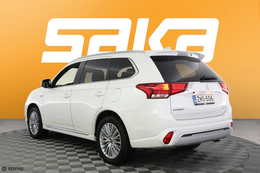 Mitsubishi Outlander PHEV vaihtoauto