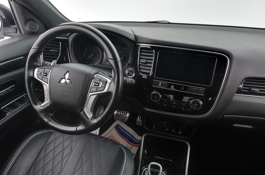 Mitsubishi Outlander PHEV vaihtoauto