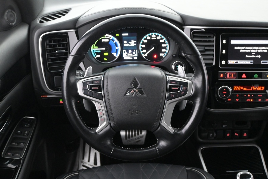 Mitsubishi Outlander PHEV vaihtoauto