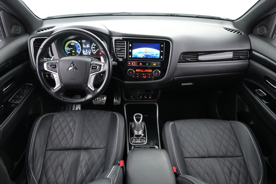 Mitsubishi Outlander PHEV vaihtoauto