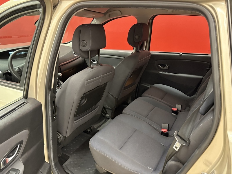 Renault Scénic vaihtoauto