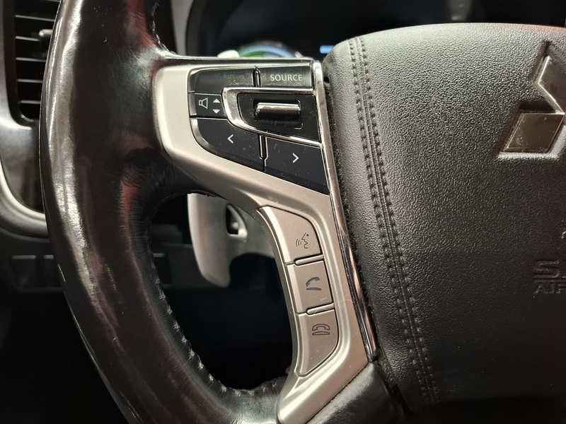 Mitsubishi Outlander PHEV vaihtoauto