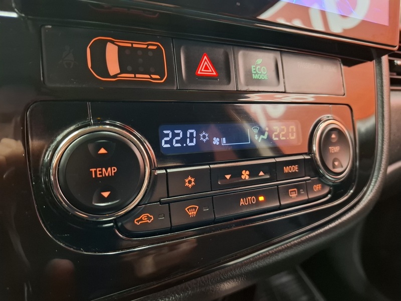 Mitsubishi Outlander PHEV vaihtoauto