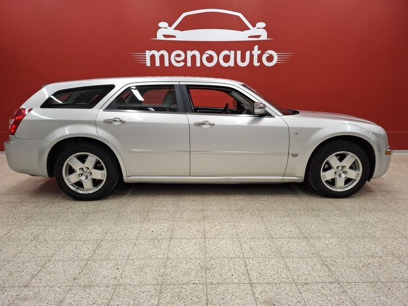 Chrysler 300C vaihtoauto