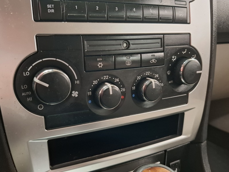 Chrysler 300C vaihtoauto