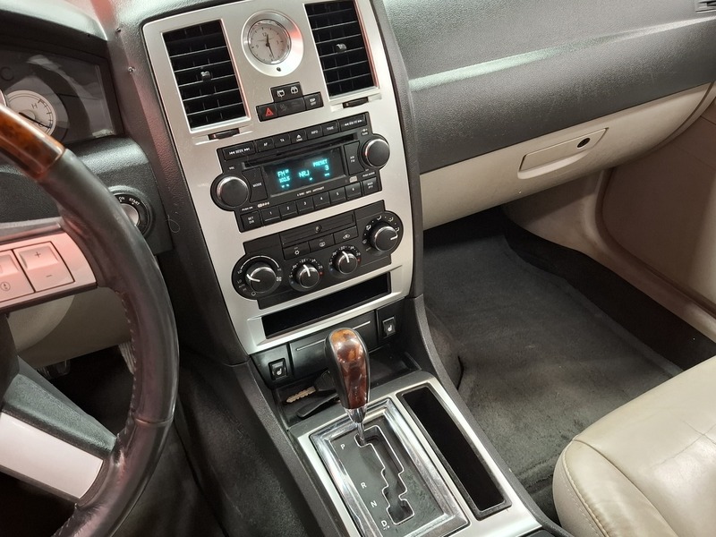 Chrysler 300C vaihtoauto