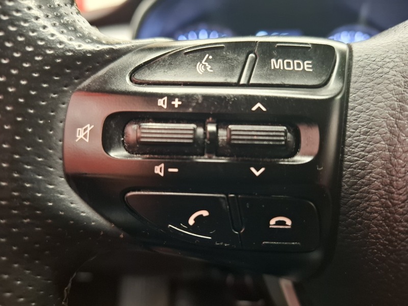 Kia Stonic vaihtoauto