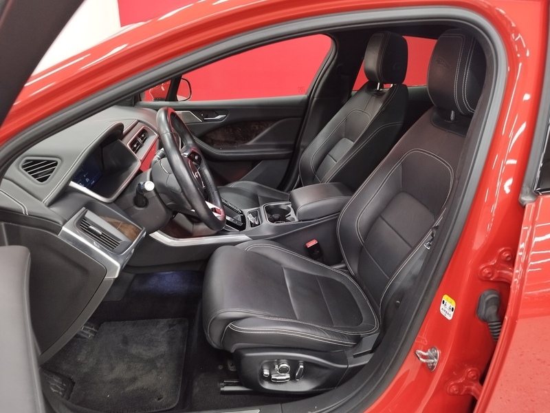 Jaguar I-PACE vaihtoauto