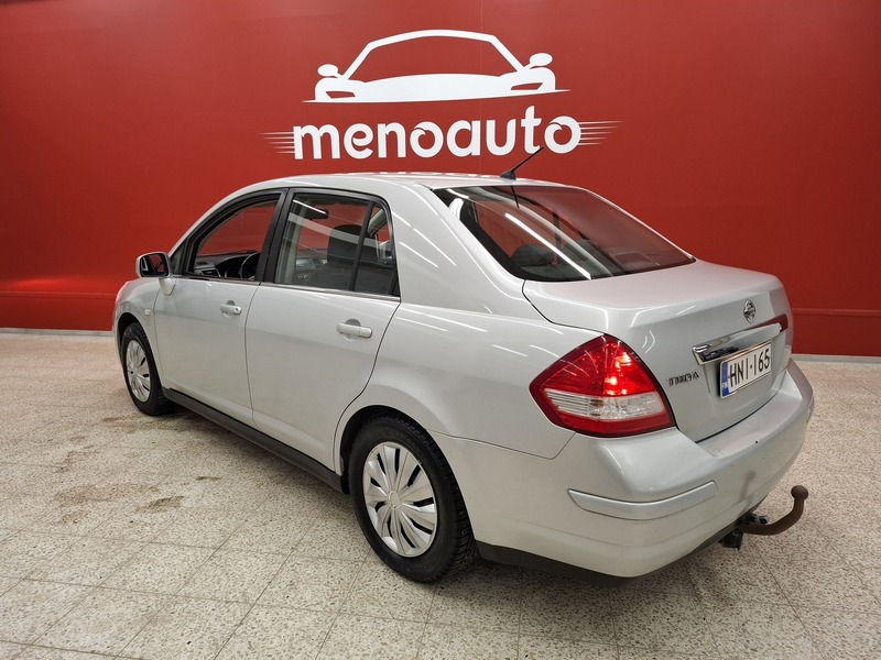 Nissan Tiida vaihtoauto