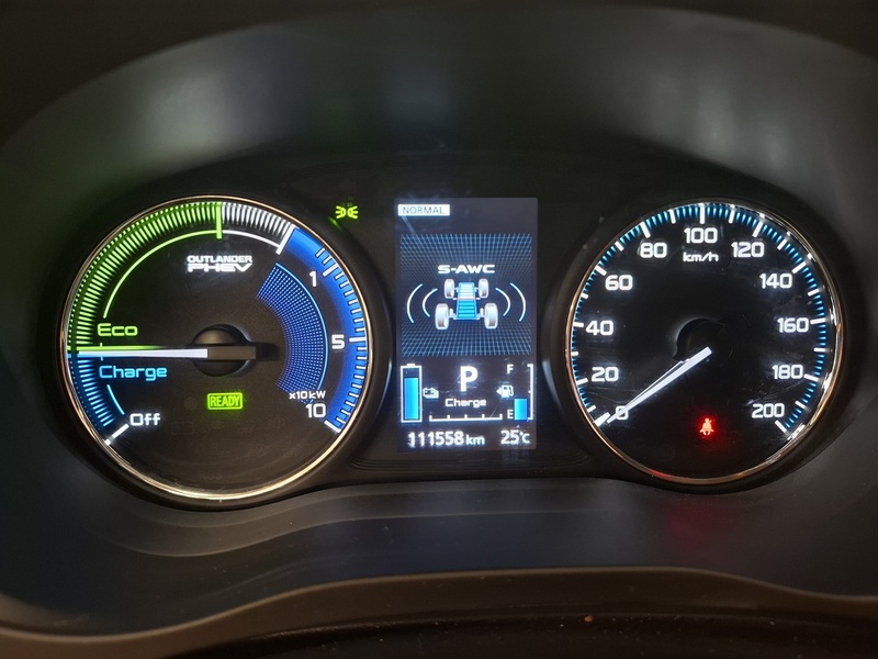 Mitsubishi Outlander PHEV vaihtoauto