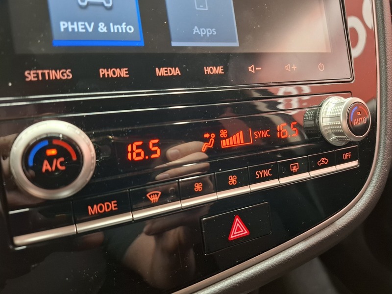 Mitsubishi Outlander PHEV vaihtoauto