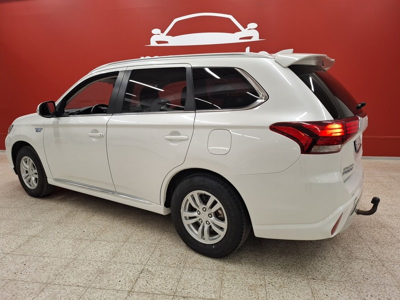 Mitsubishi Outlander PHEV vaihtoauto