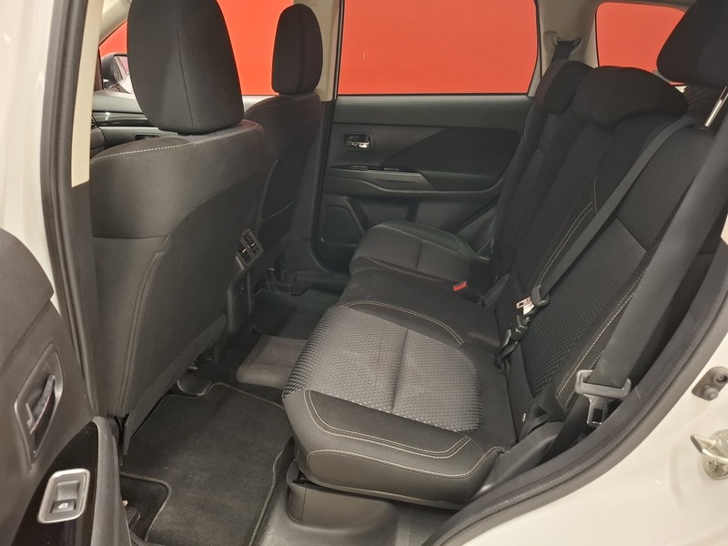 Mitsubishi Outlander PHEV vaihtoauto