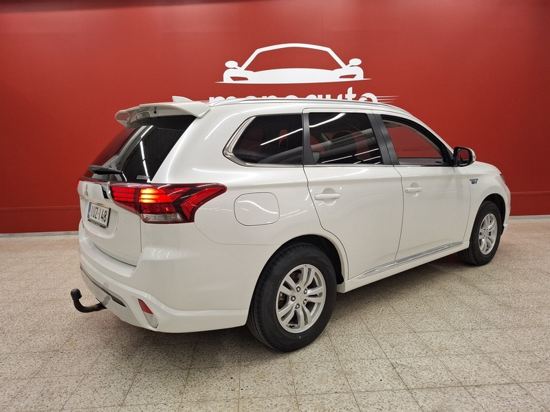 Mitsubishi Outlander PHEV vaihtoauto