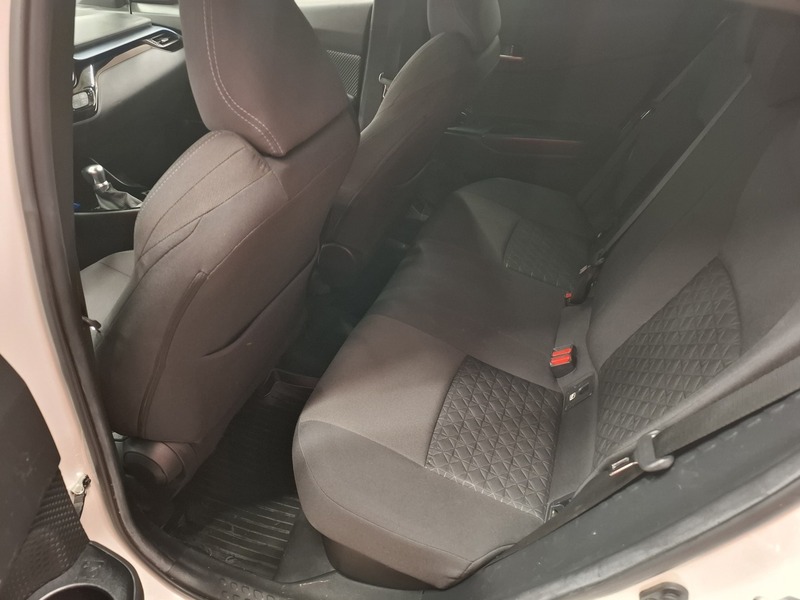 Toyota C-HR vaihtoauto