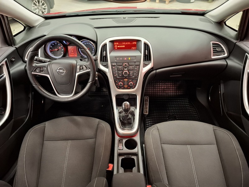 Opel Astra vaihtoauto