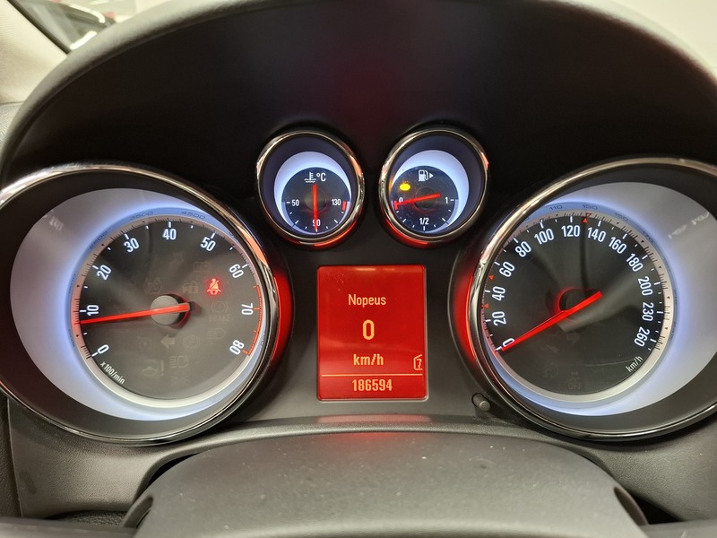 Opel Astra vaihtoauto