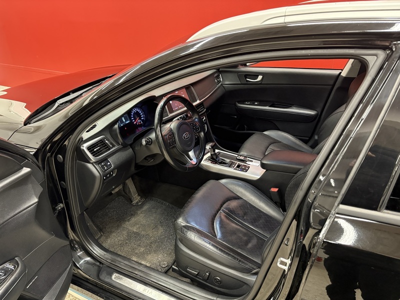 Kia Optima vaihtoauto